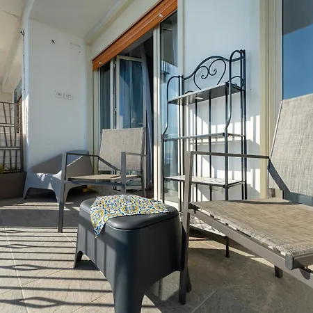 Laluna - Sea Panorama - 20mins From Cta Airport Appartement